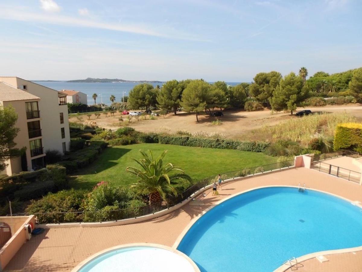 Appartement 2 Chambres Avec Piscine Face A La Mer A La Coudouliere Six-Fours-les-Plages Exterior foto